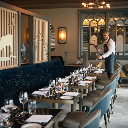 Hotel67 At Gleneagle Ξενοδοχείο