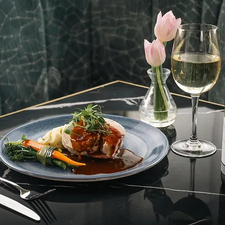 Готель Hotel67 At Gleneagle Кілларні