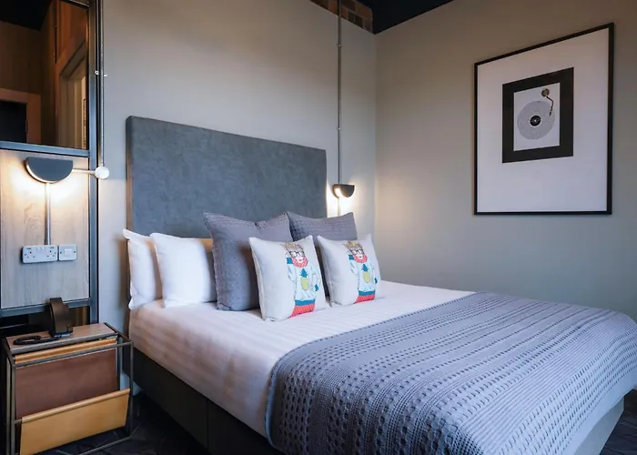 فندق Hotel67 At Gleneagle 4*